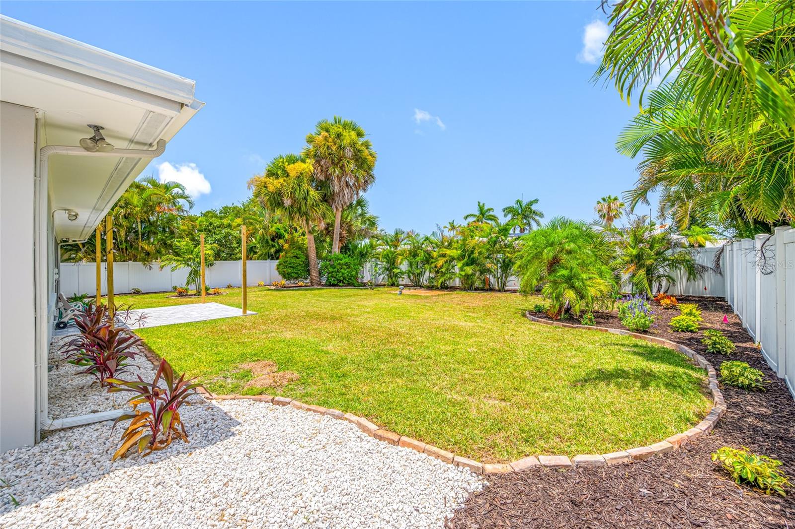 IMPERIAL POINT - Residential