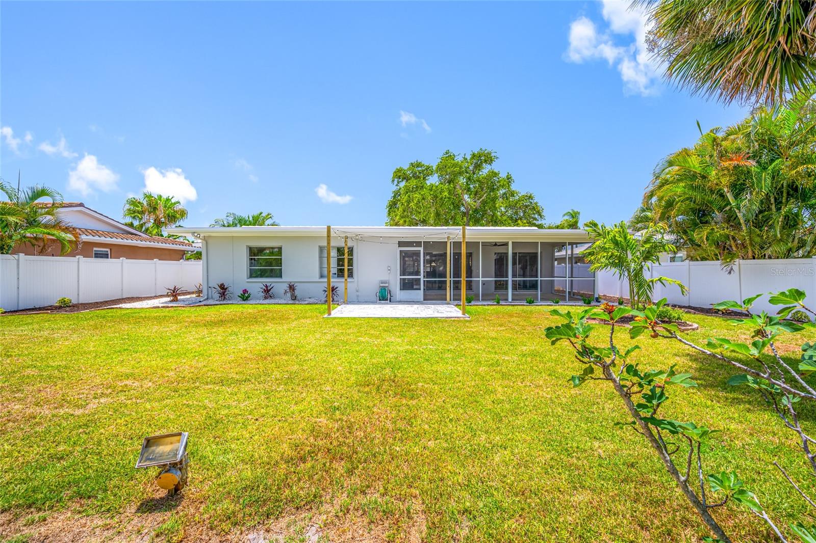 IMPERIAL POINT - Residential