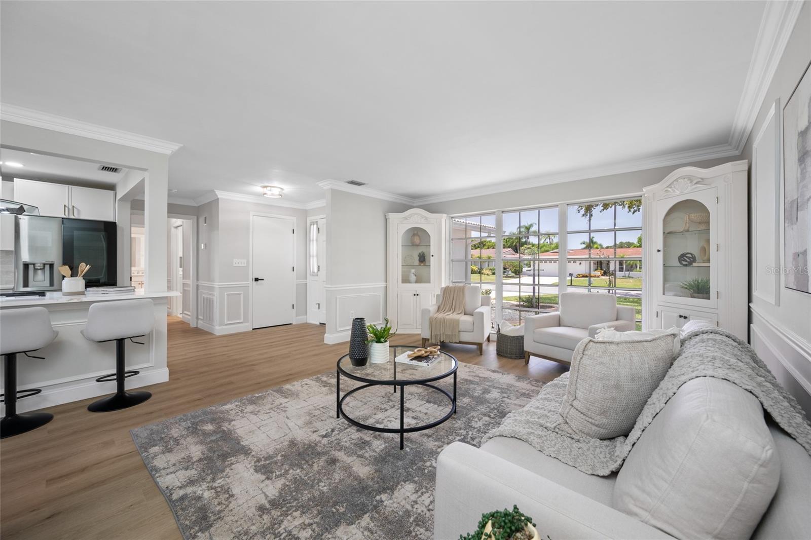 IMPERIAL POINT - Residential