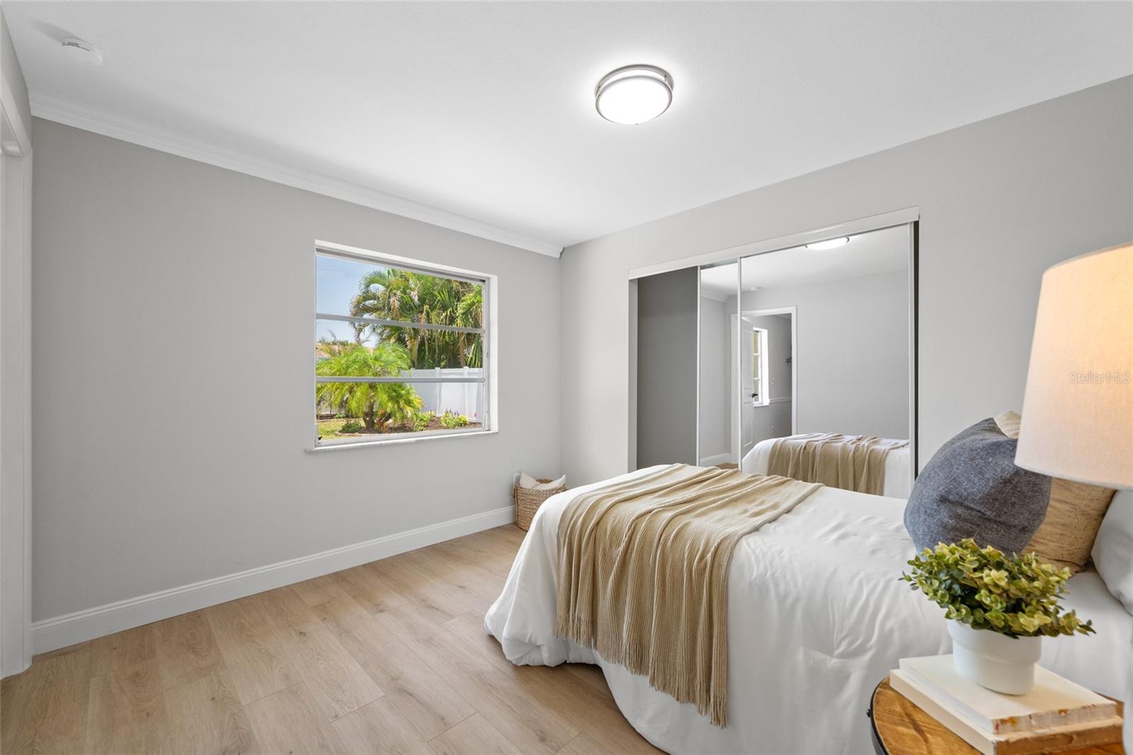 IMPERIAL POINT - Residential
