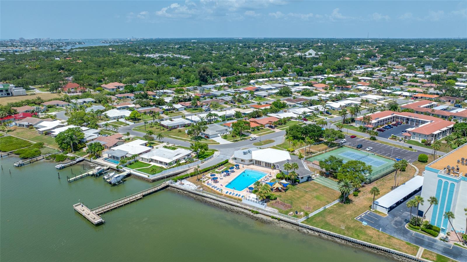 IMPERIAL POINT - Residential