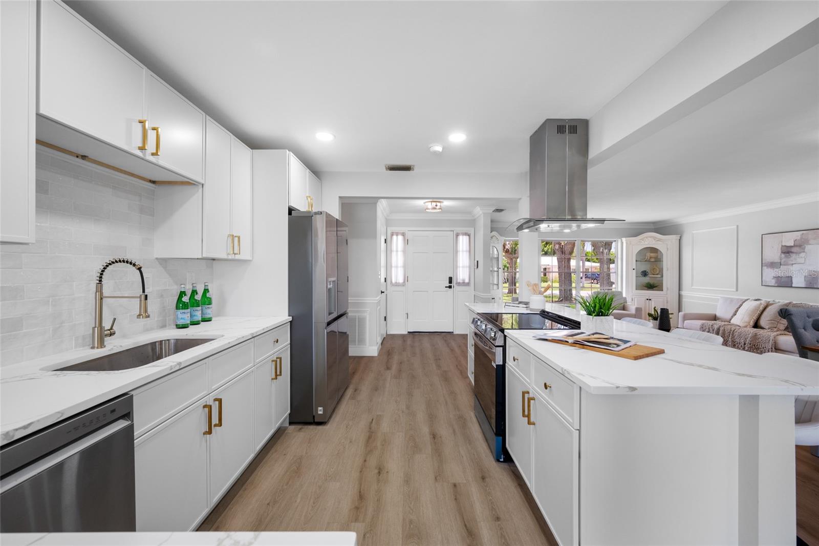 IMPERIAL POINT - Residential