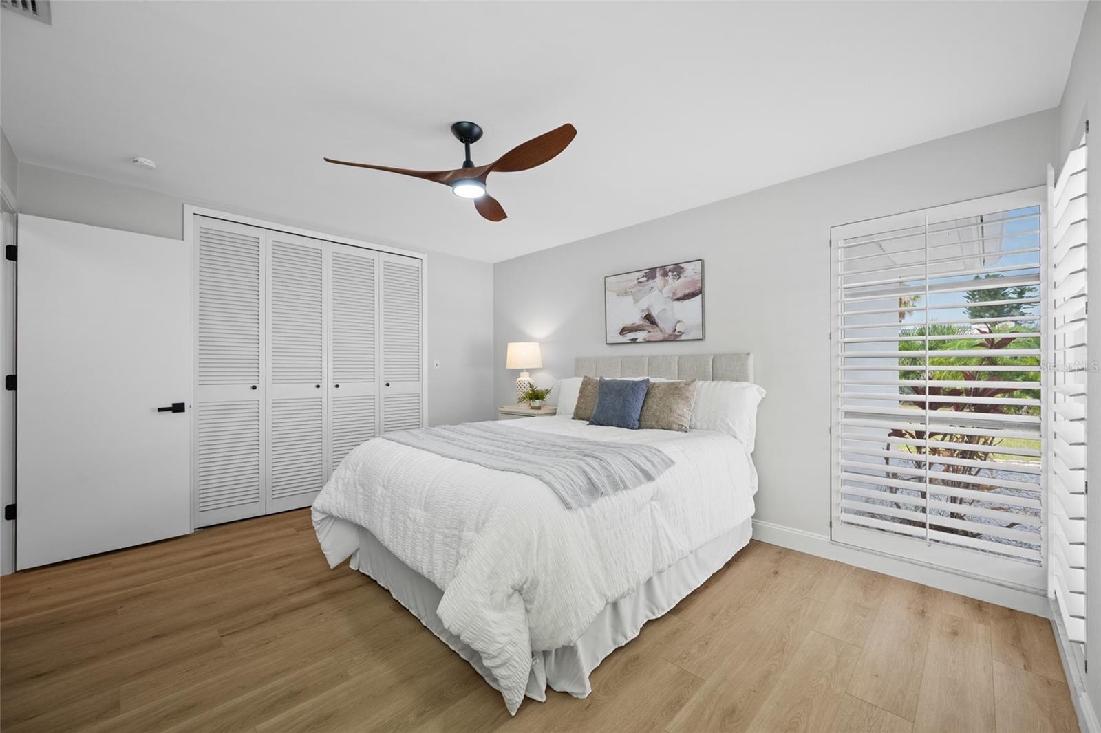 IMPERIAL POINT - Residential