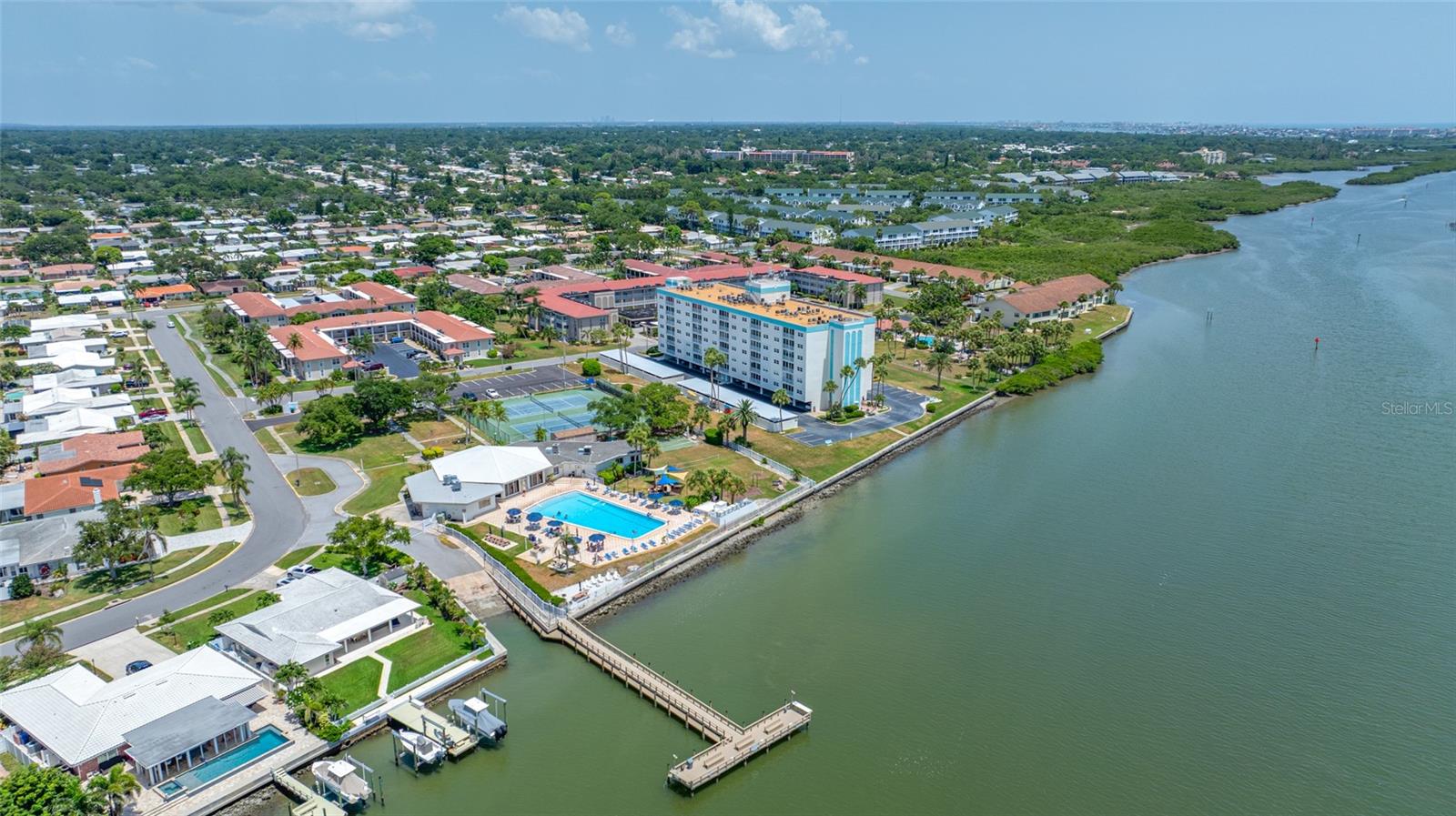 IMPERIAL POINT - Residential