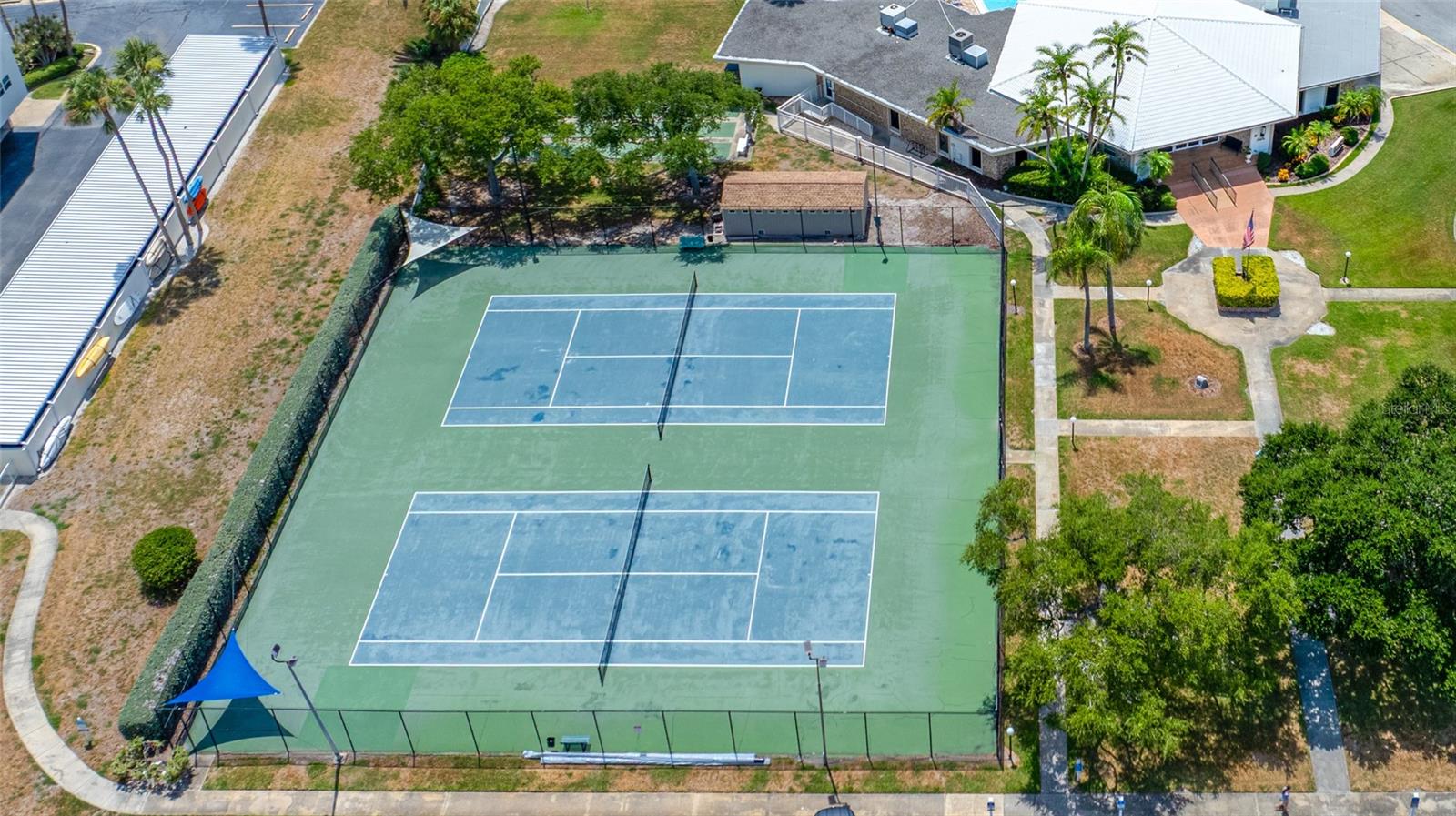 IMPERIAL POINT - Residential