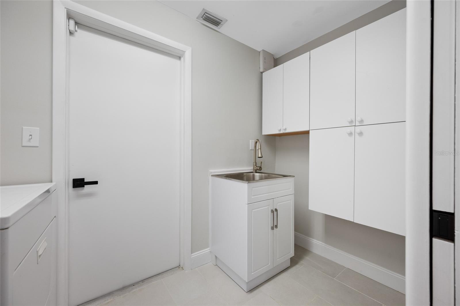 IMPERIAL POINT - Residential