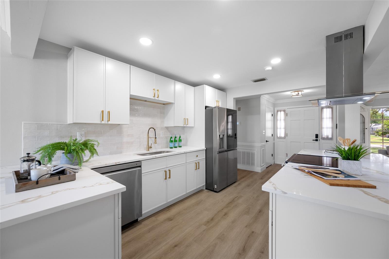 IMPERIAL POINT - Residential