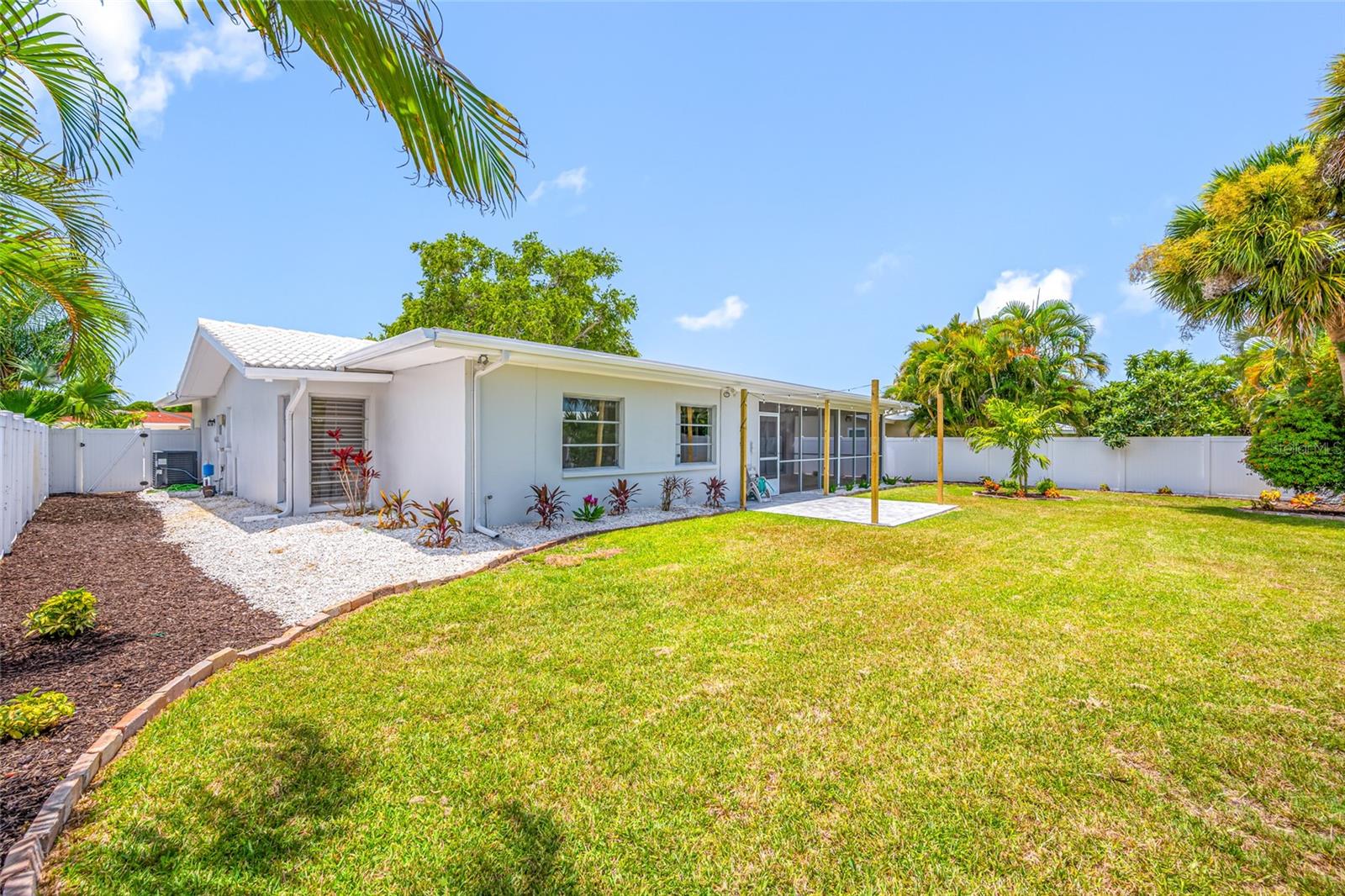 IMPERIAL POINT - Residential