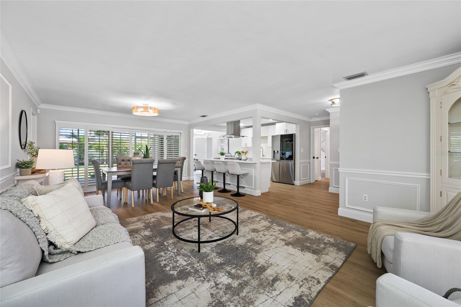 IMPERIAL POINT - Residential