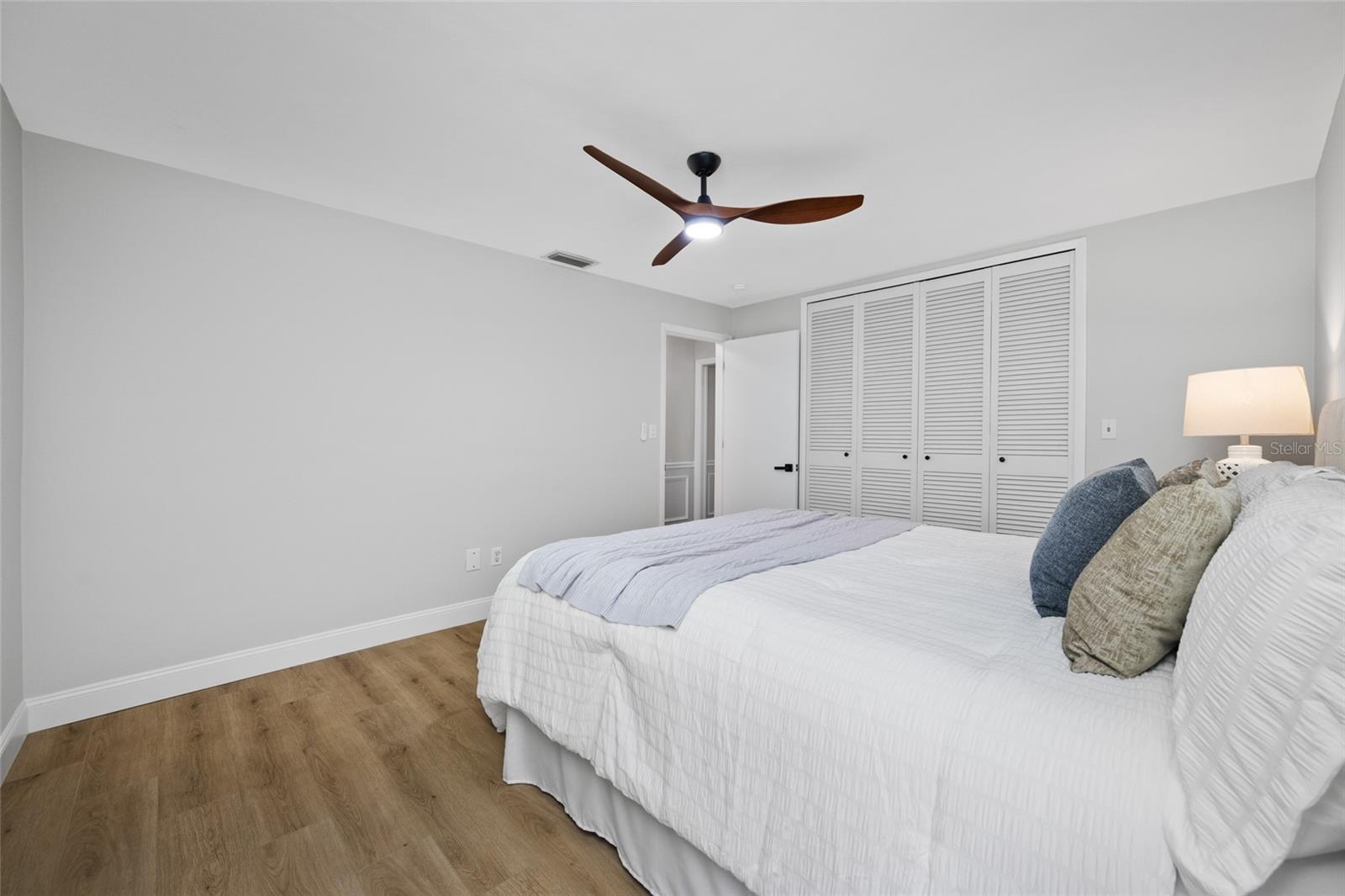 IMPERIAL POINT - Residential