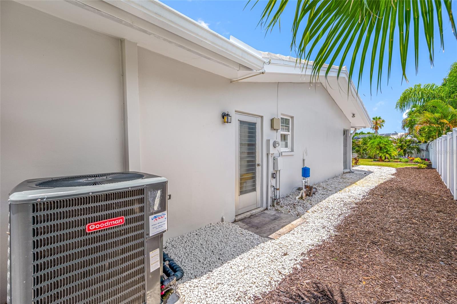 IMPERIAL POINT - Residential