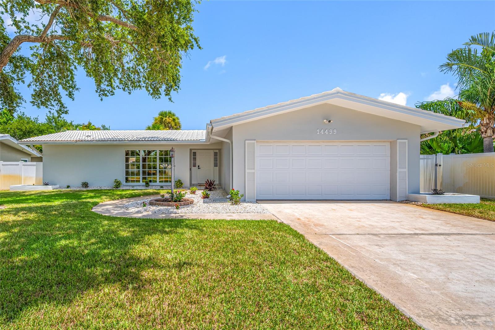 IMPERIAL POINT - Residential