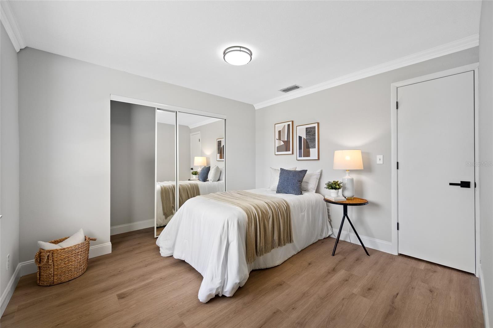 IMPERIAL POINT - Residential