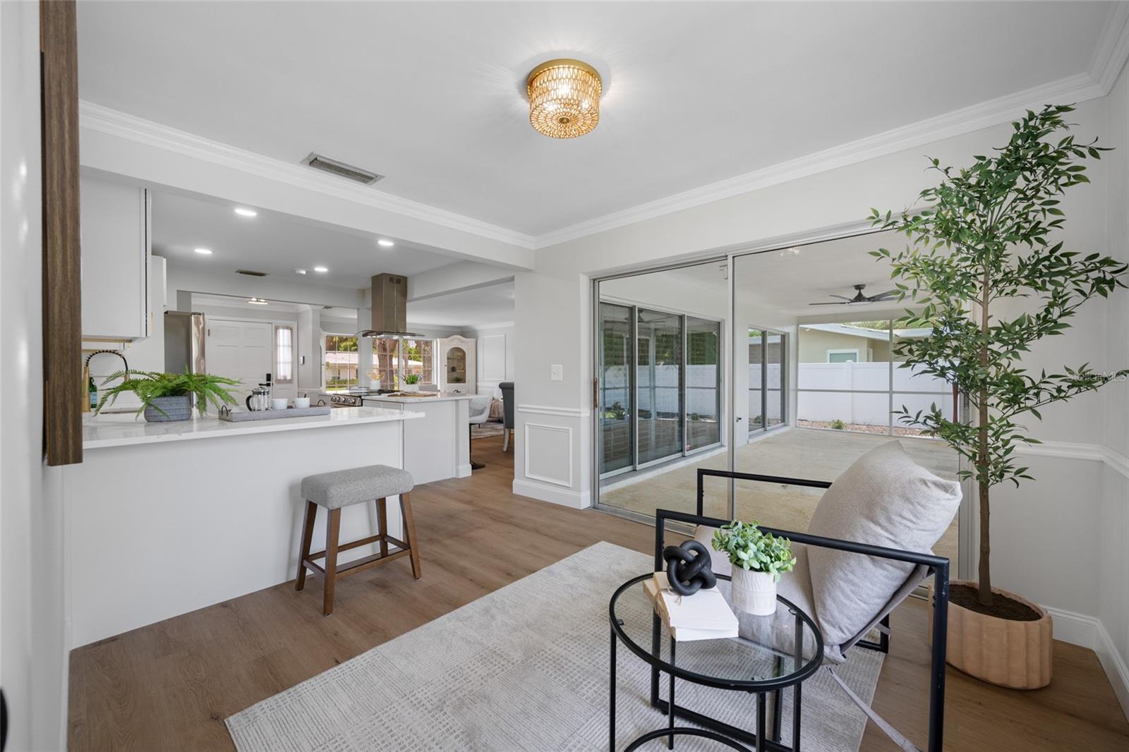 IMPERIAL POINT - Residential