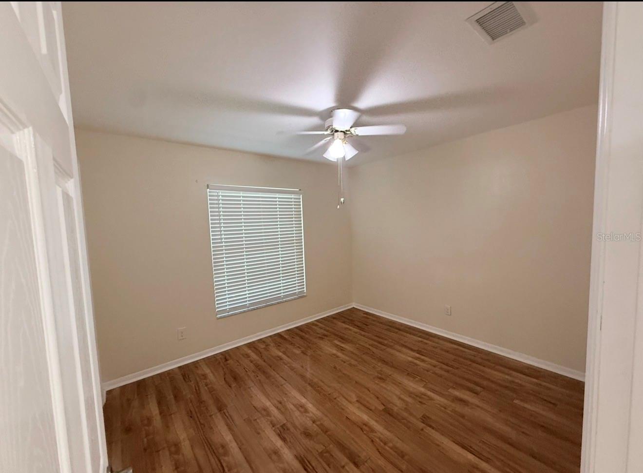 THE KNOLLS OF KINGS POINT III - Residential