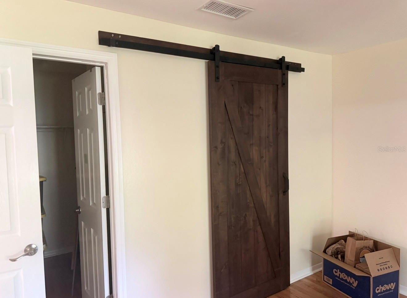 THE KNOLLS OF KINGS POINT III - Residential