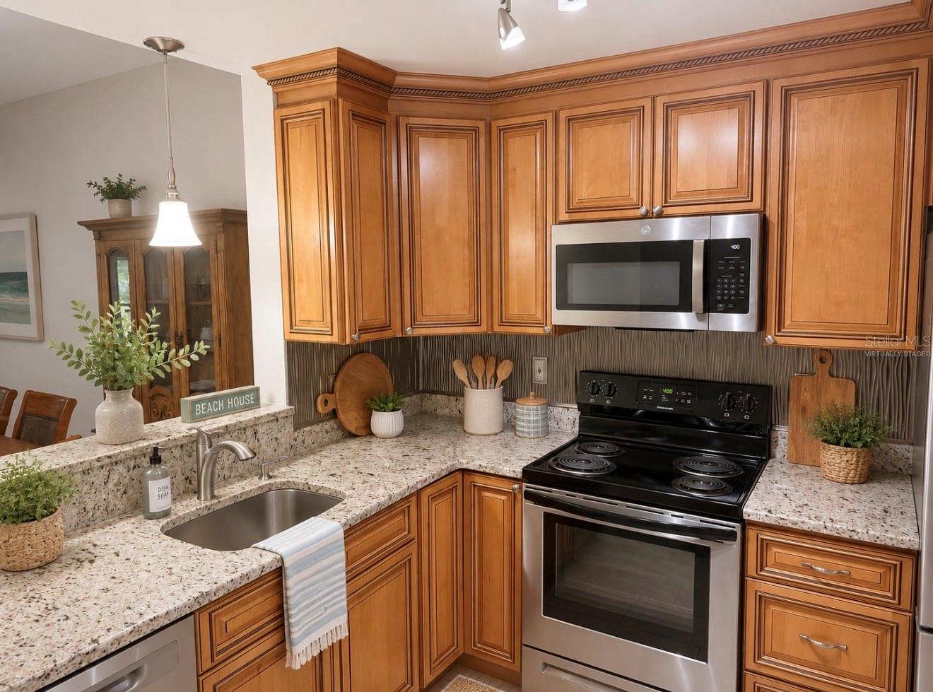 THE KNOLLS OF KINGS POINT III - Residential