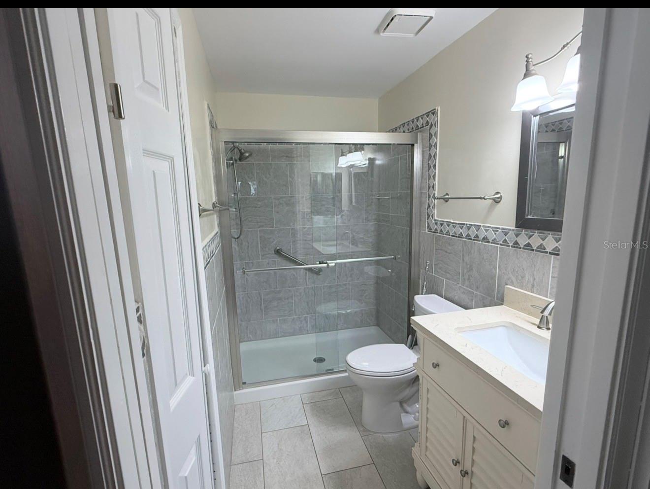 THE KNOLLS OF KINGS POINT III - Residential