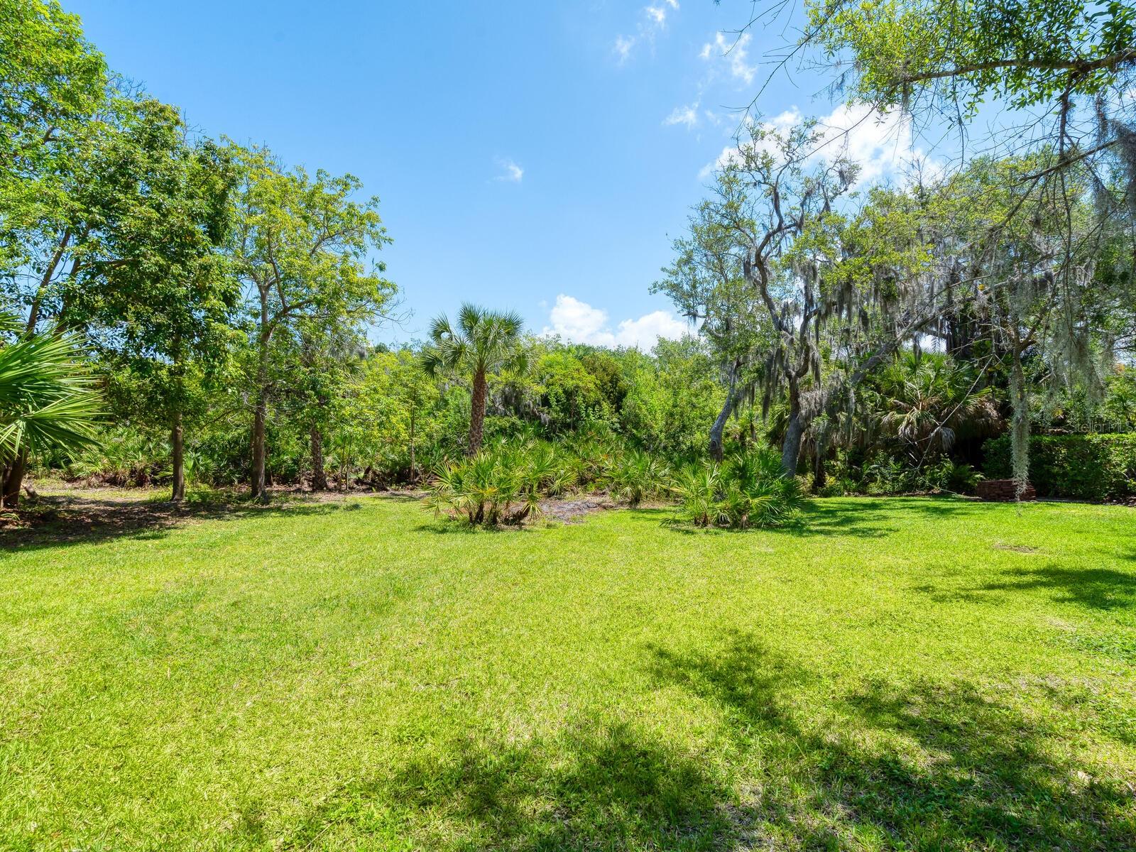 OAKS - Land