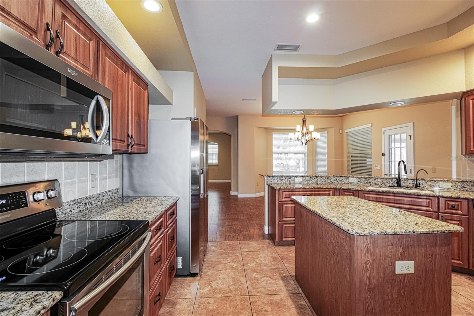 PLANTATION ESTATES - Residential