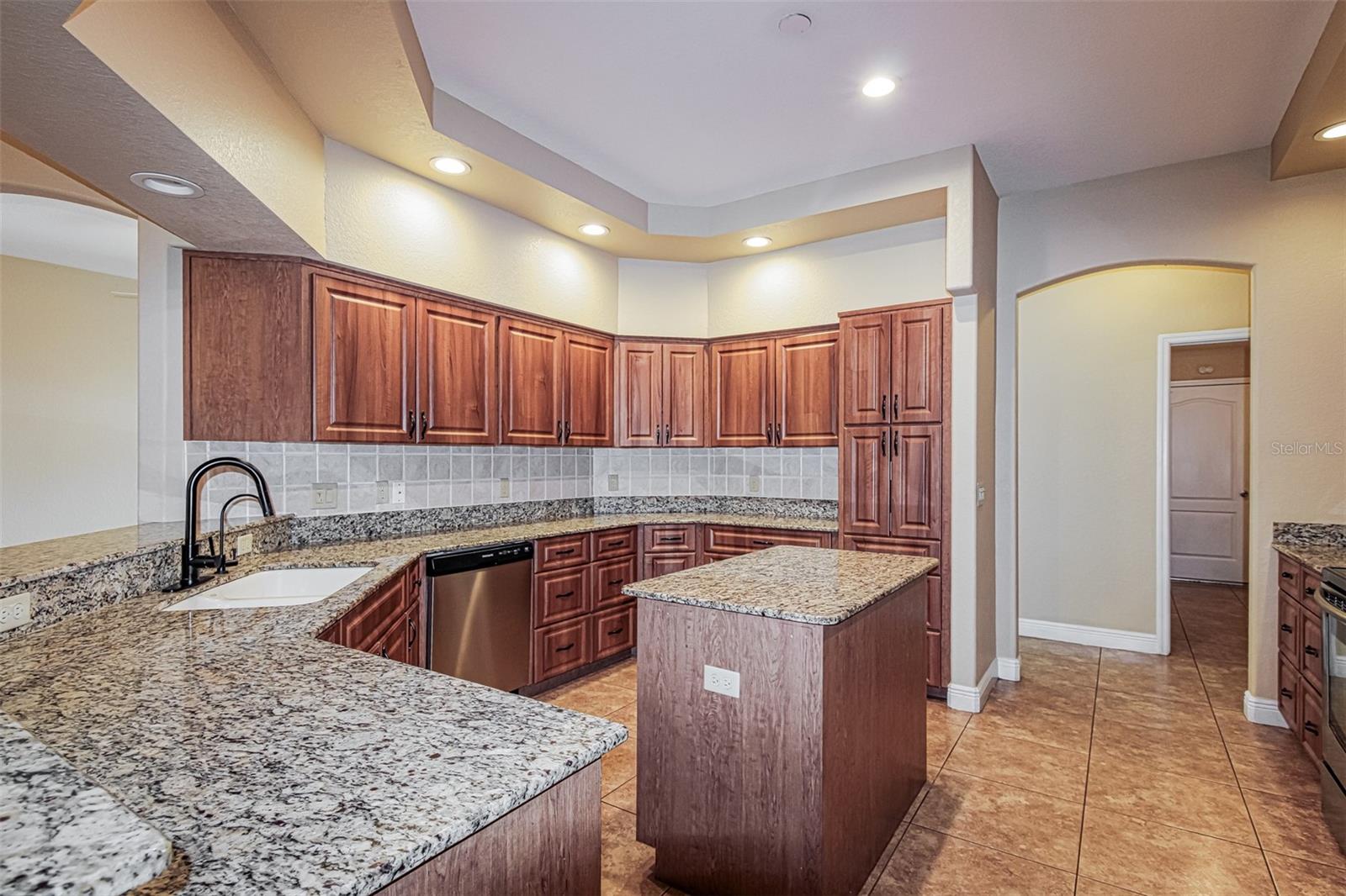 PLANTATION ESTATES - Residential