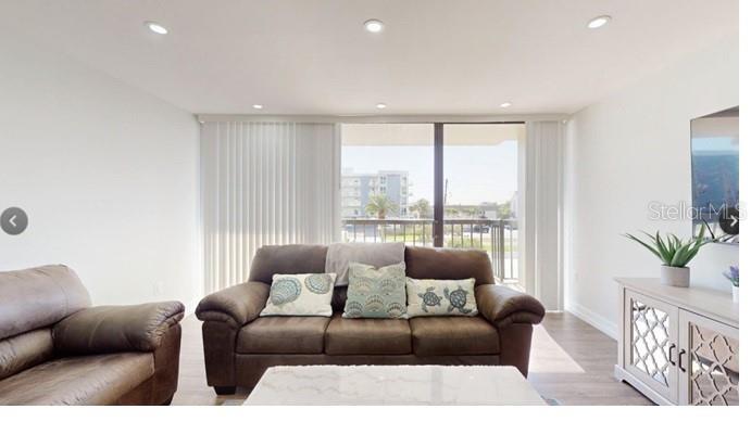 STARBOARD TOWER - Residential