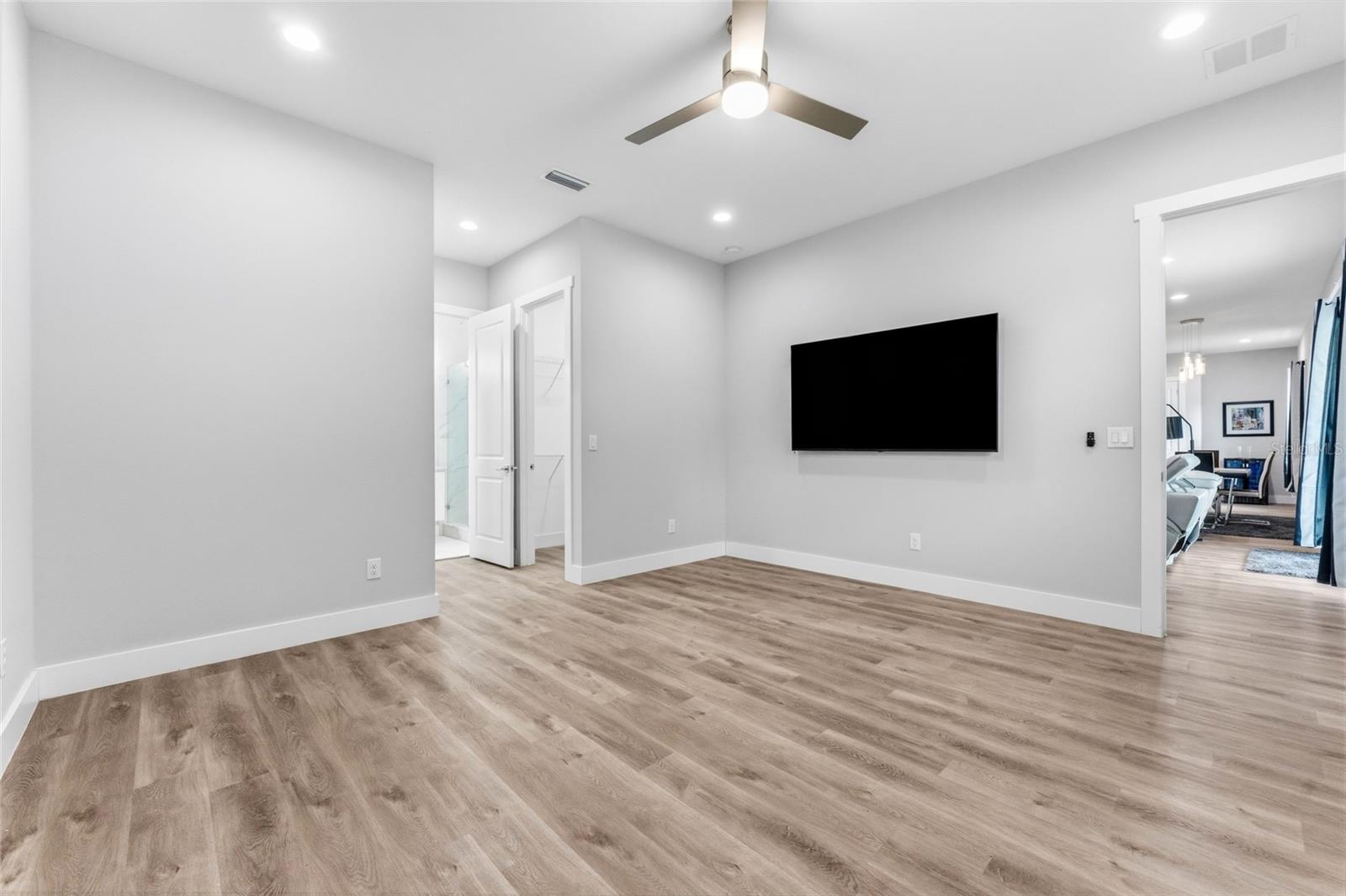 WILSKY ESTATES - Residential