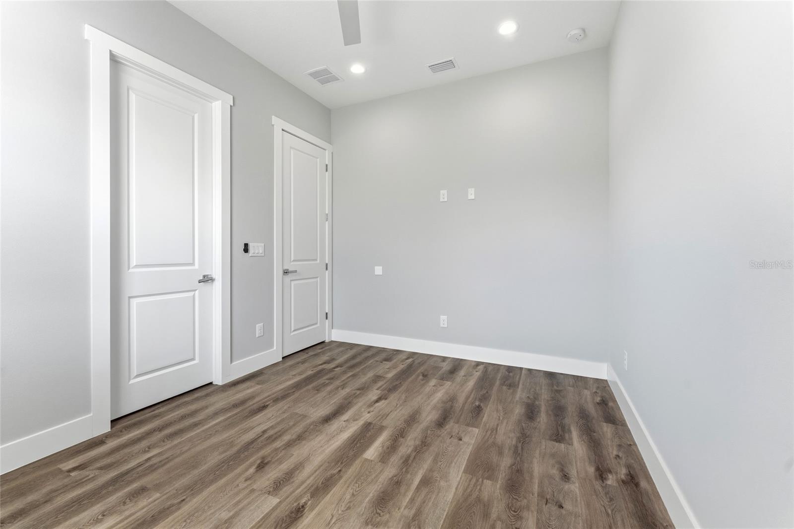 WILSKY ESTATES - Residential