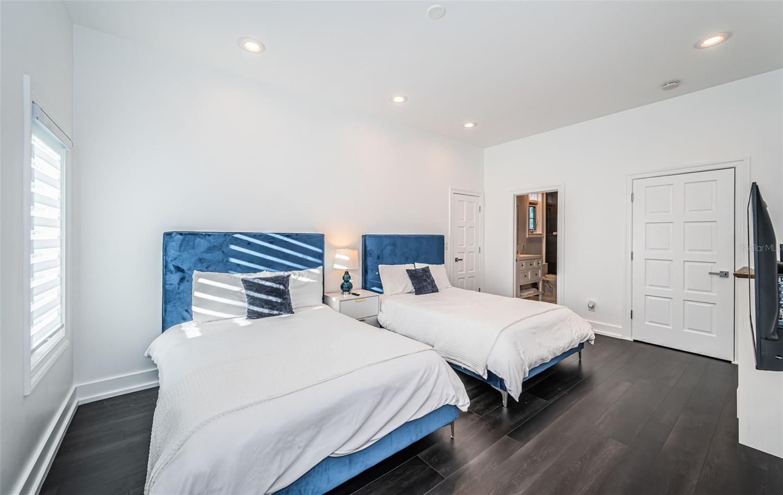 BAYWAY ISLES UNIT 2 REP - Residential