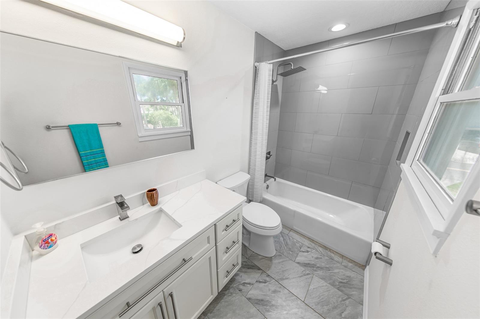 FLY IN SPRUCE CREEK INC UNIT 01 - Residential