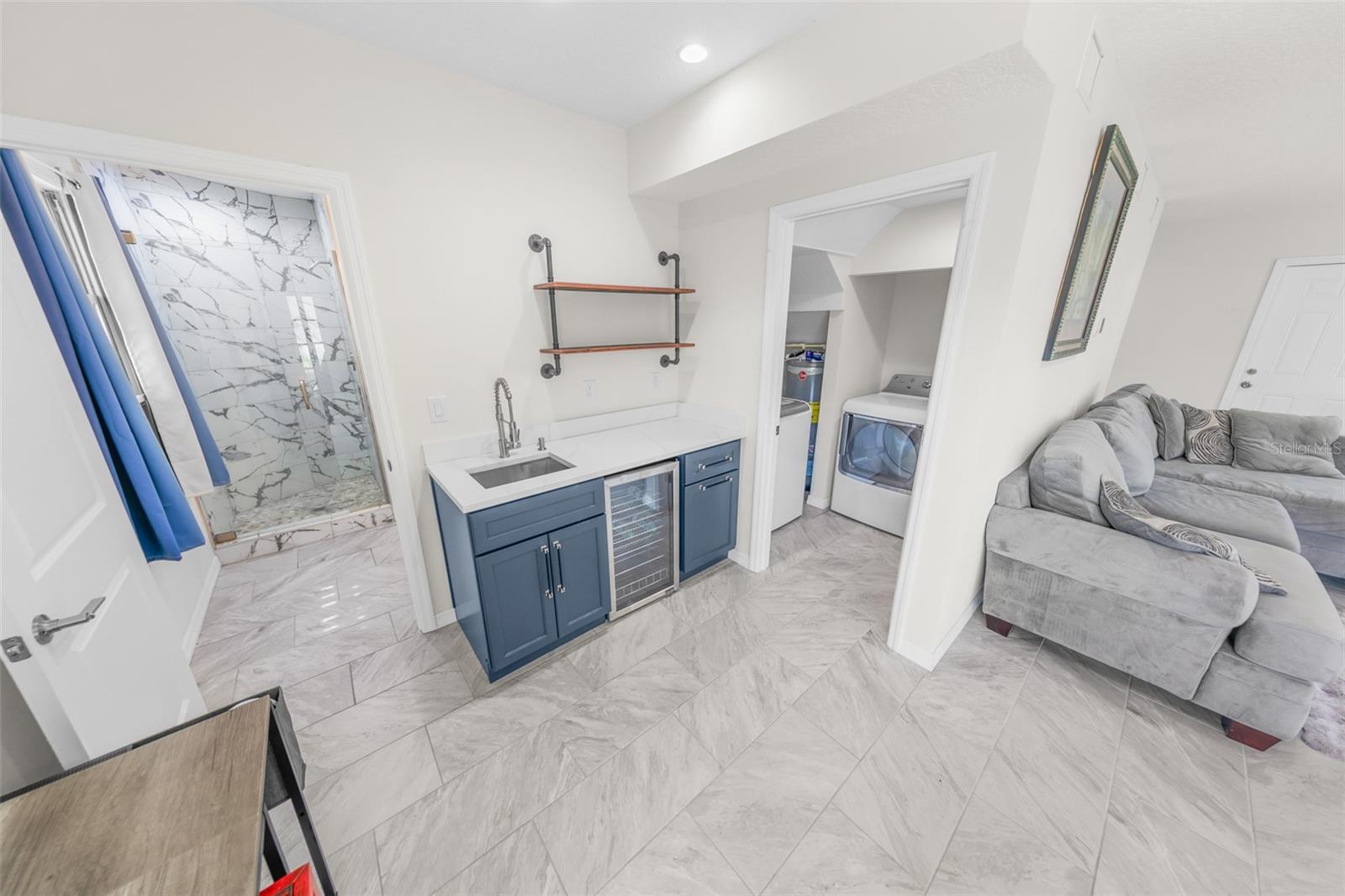 FLY IN SPRUCE CREEK INC UNIT 01 - Residential
