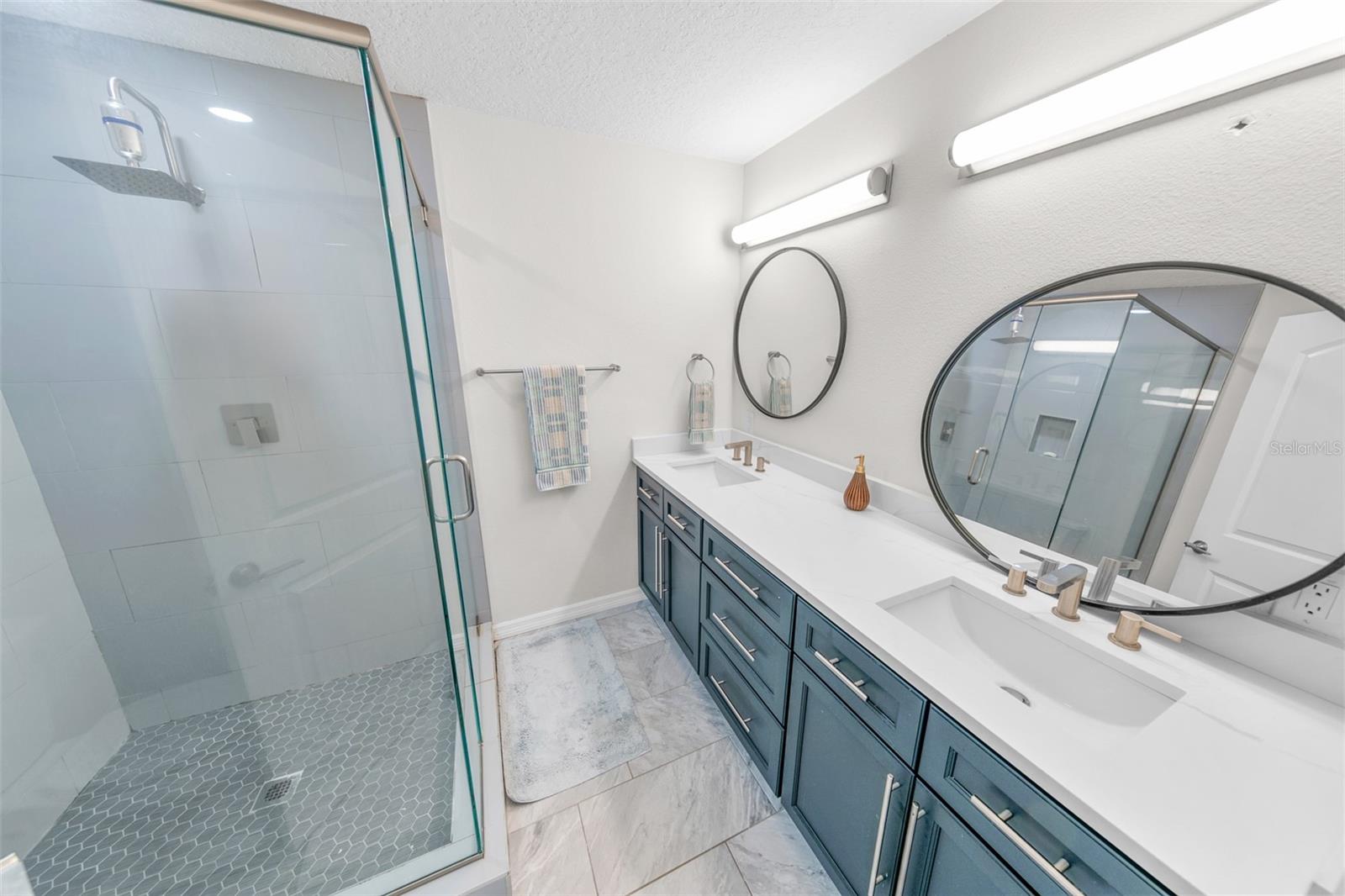 FLY IN SPRUCE CREEK INC UNIT 01 - Residential