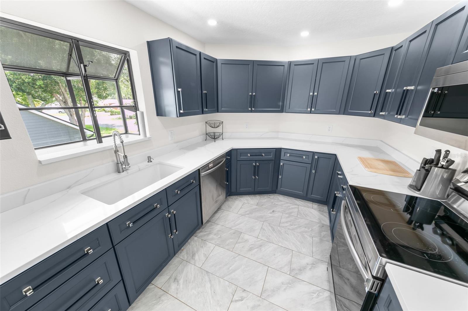 FLY IN SPRUCE CREEK INC UNIT 01 - Residential