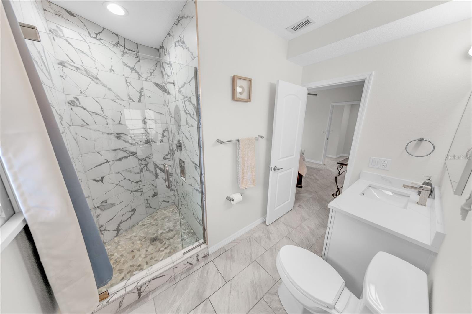 FLY IN SPRUCE CREEK INC UNIT 01 - Residential