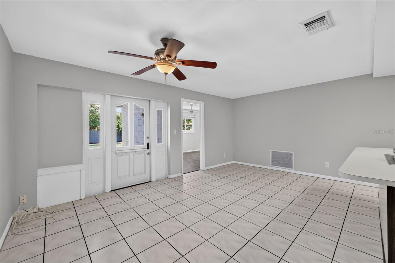 SEMINOLE MANOR - Residential