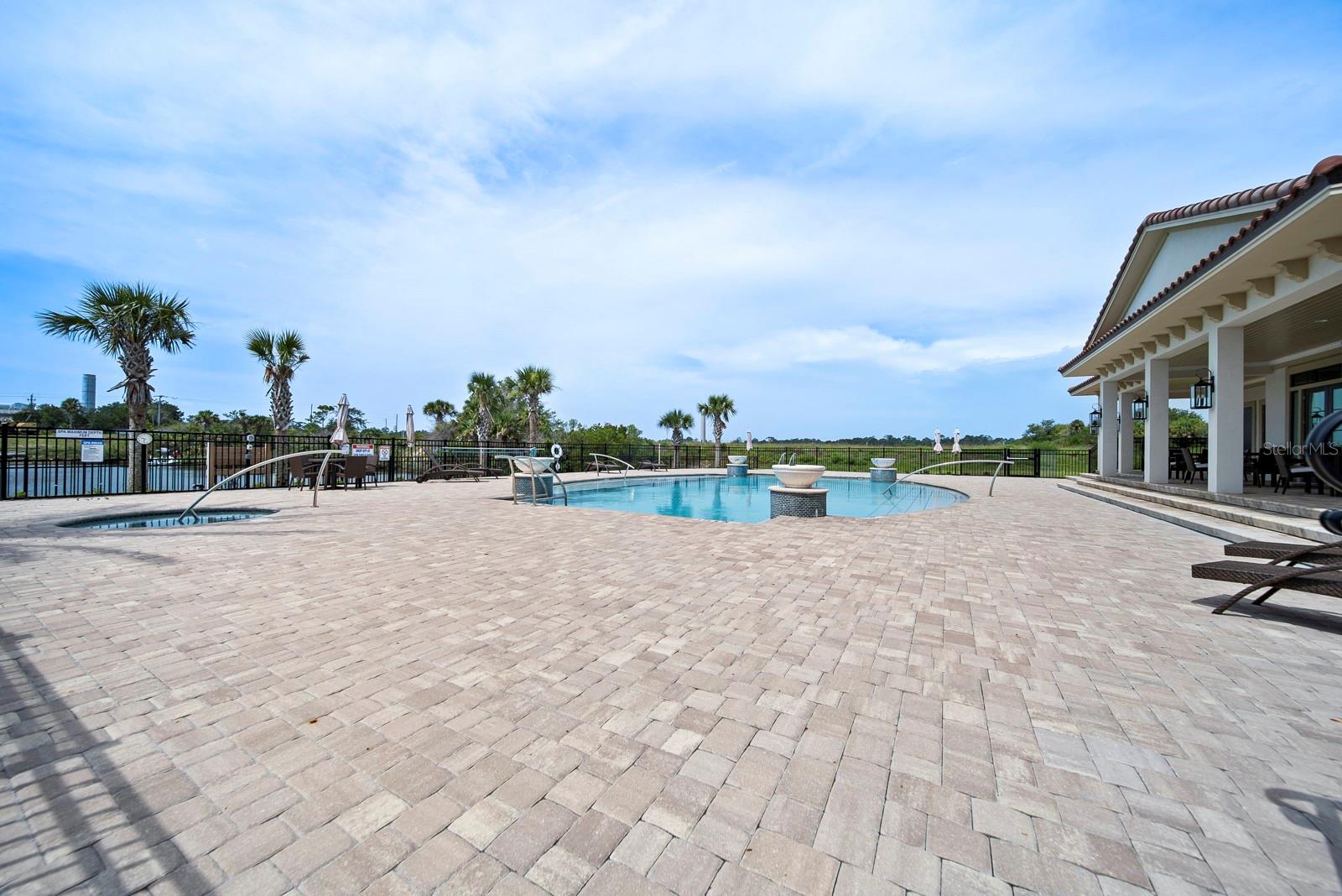MARINA DEL PALMA - Residential