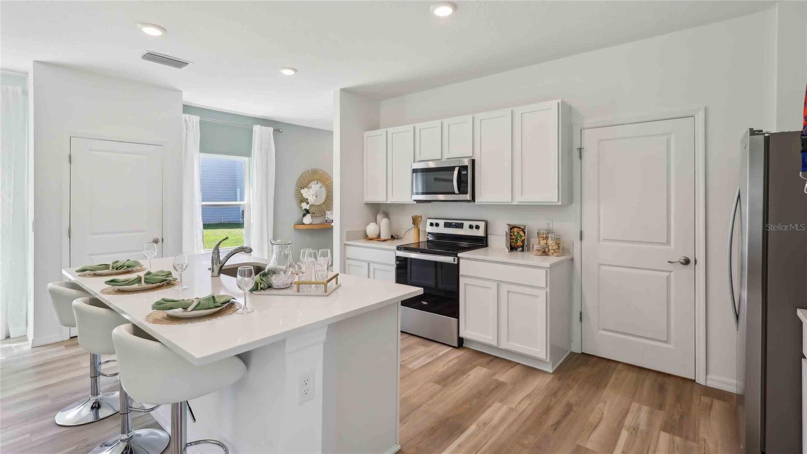 AVALON WOODS - Residential