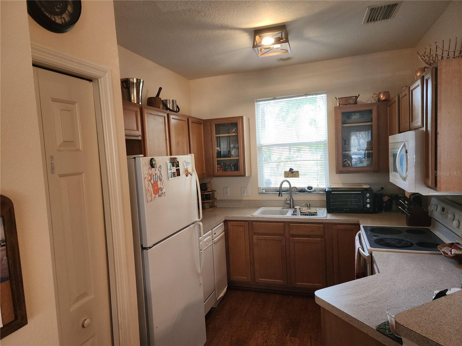 OAK VALLEY TWNHMS - Residential
