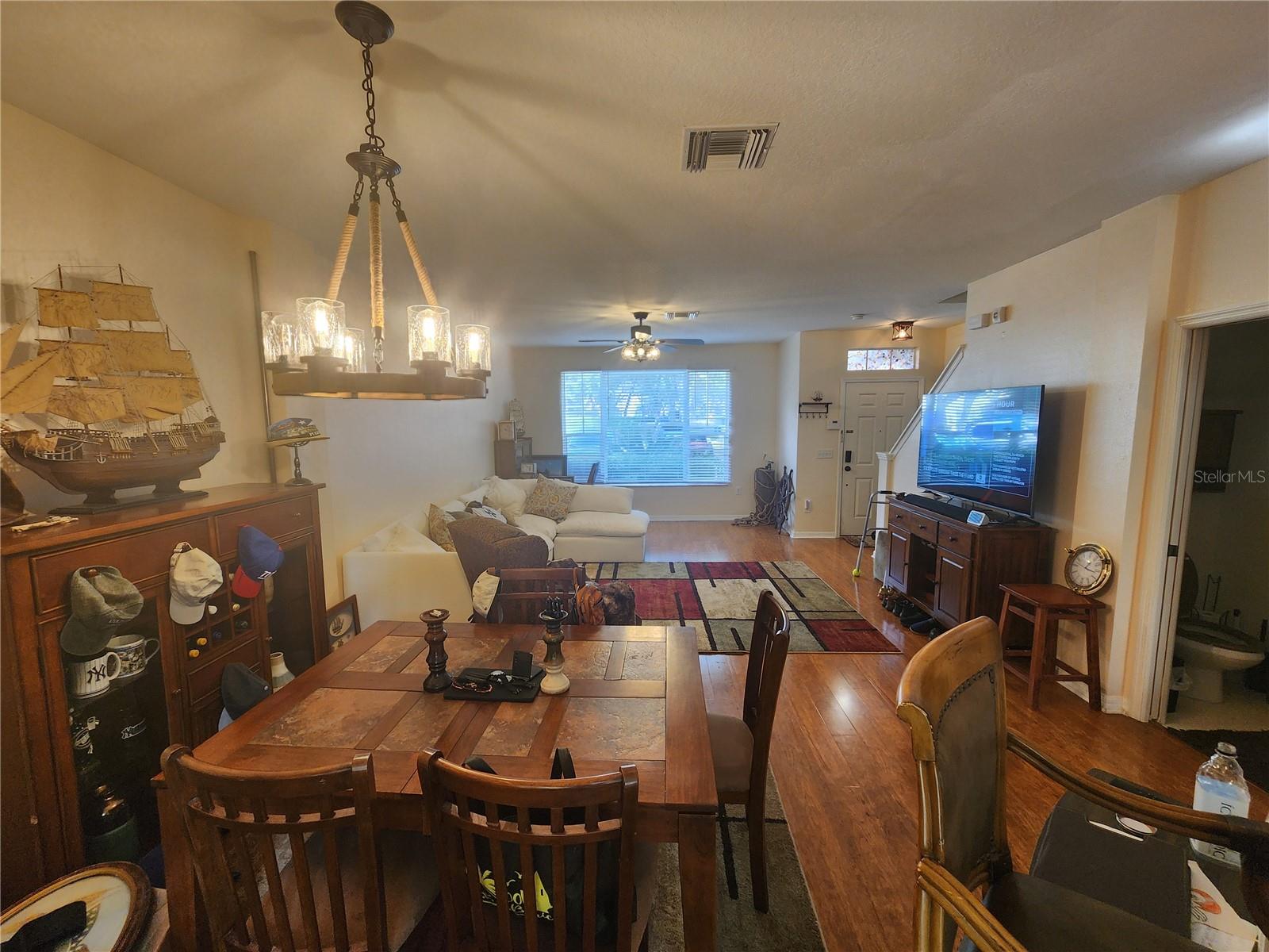OAK VALLEY TWNHMS - Residential