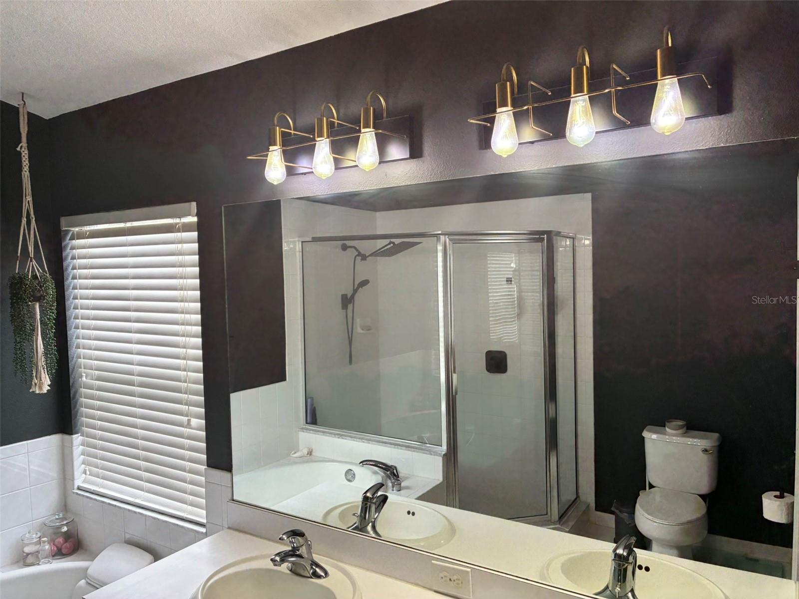 82P | CARRIAGE POINTE PHASE 1 - Residential