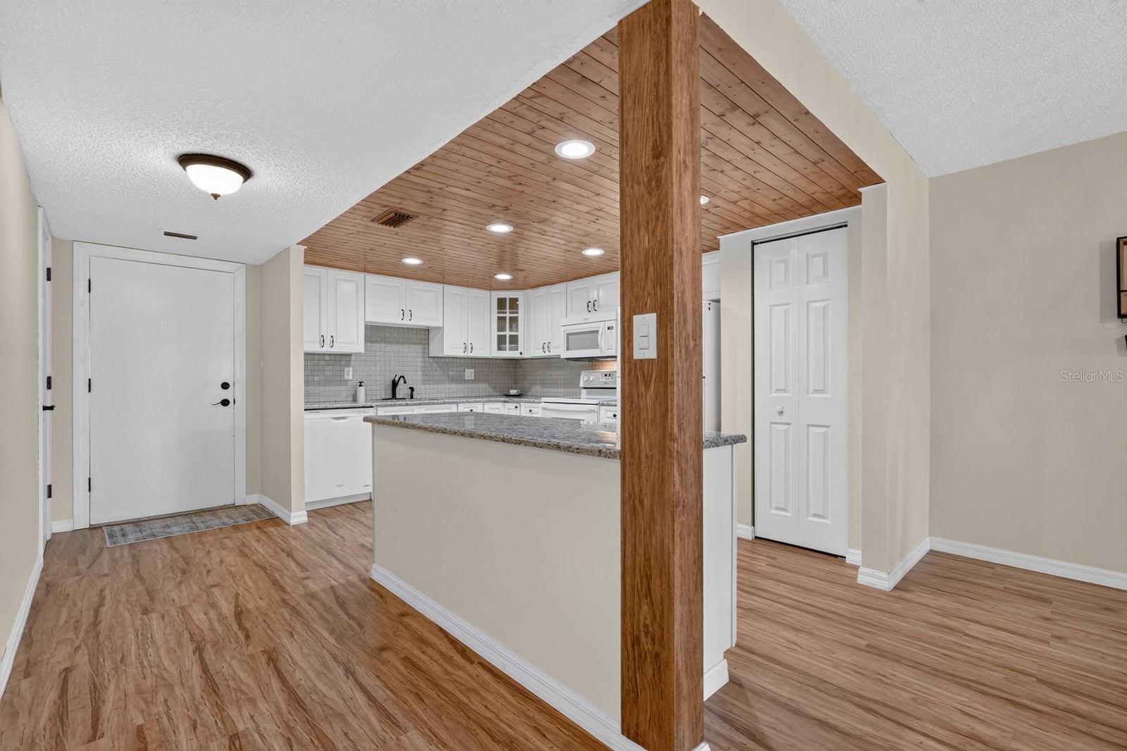 BEACON POINT CONDO - Residential