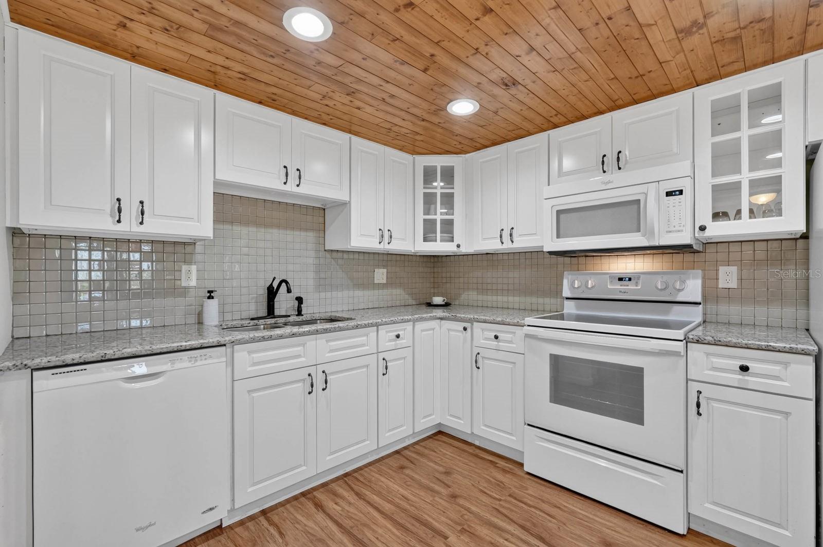 BEACON POINT CONDO - Residential