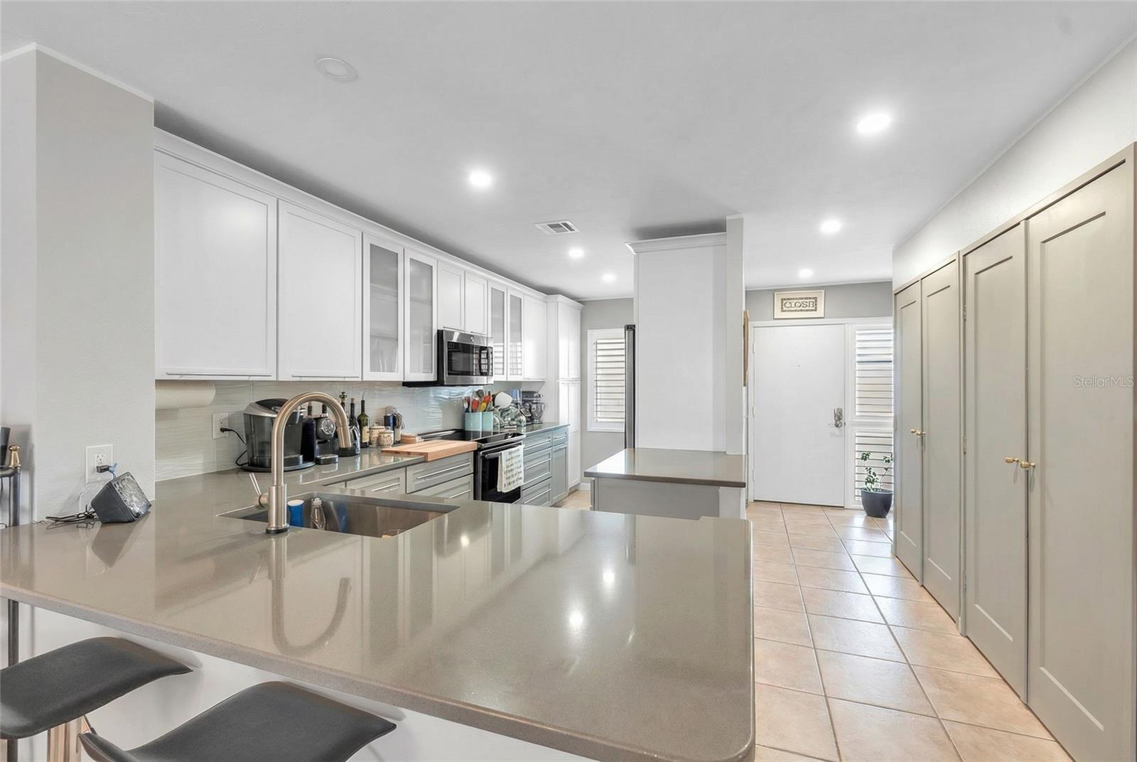 RIVER OAKS SEC B - Residential