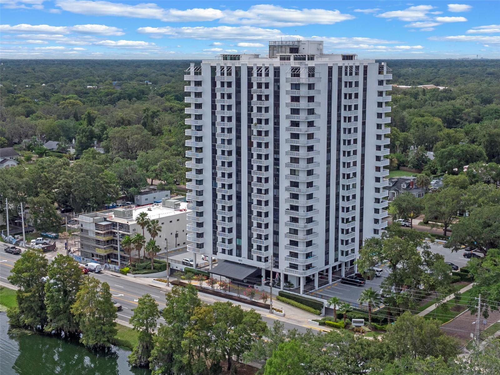 PARK LAKE TOWERS - Residential