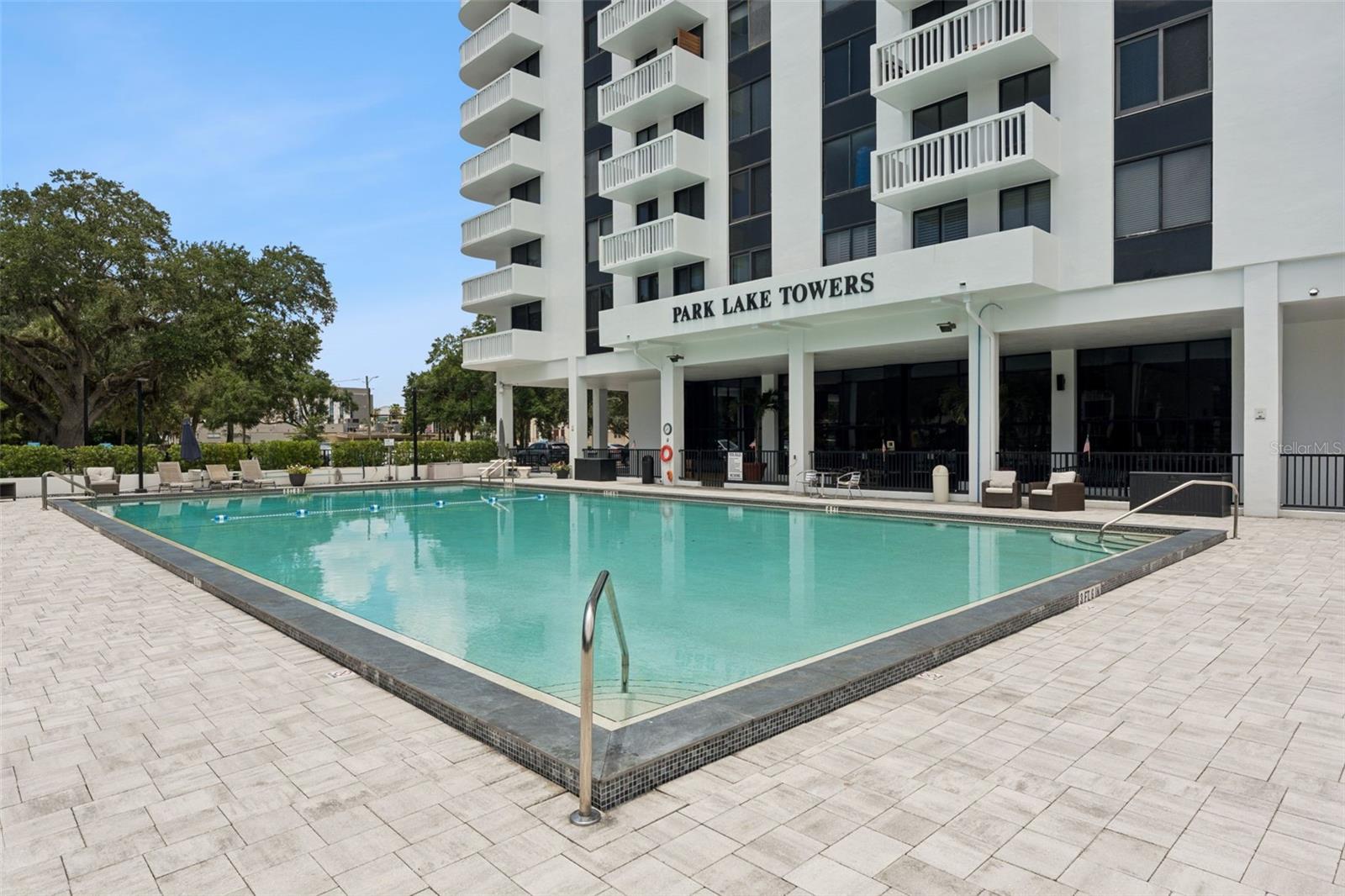 PARK LAKE TOWERS - Residential