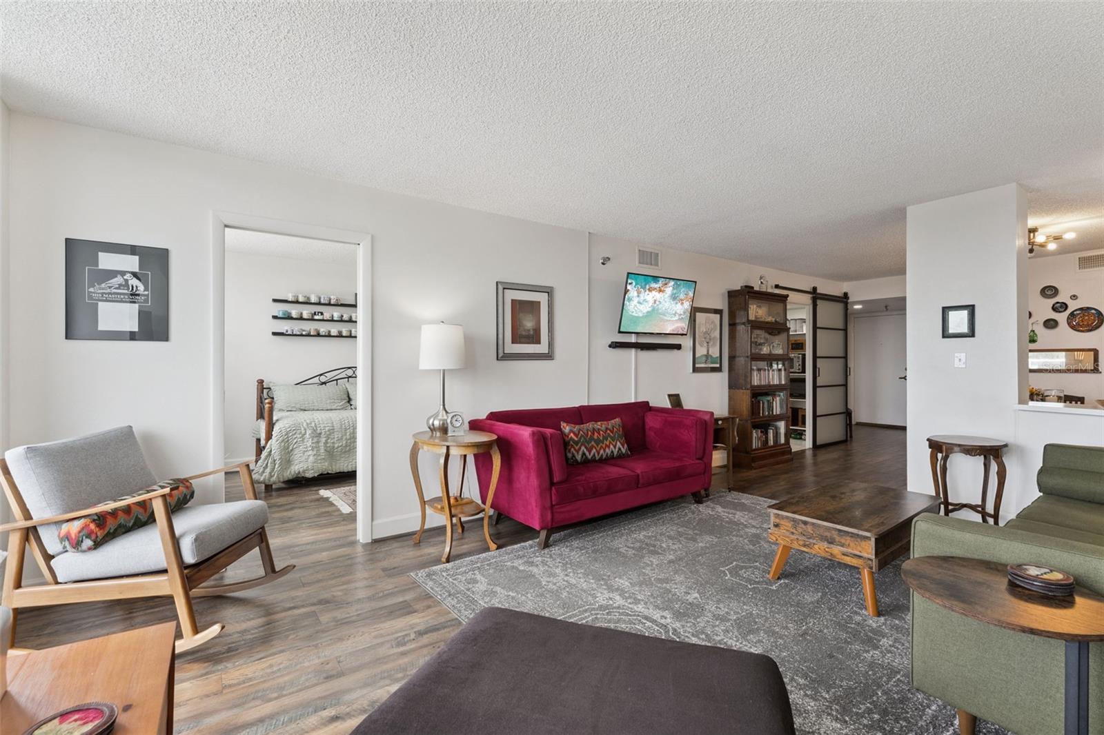 PARK LAKE TOWERS - Residential