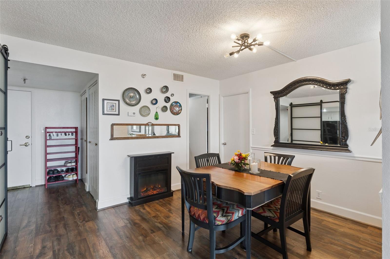 PARK LAKE TOWERS - Residential