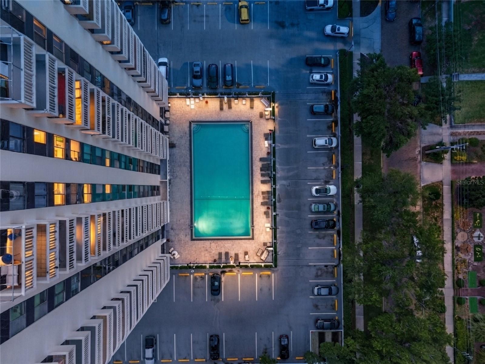 PARK LAKE TOWERS - Residential