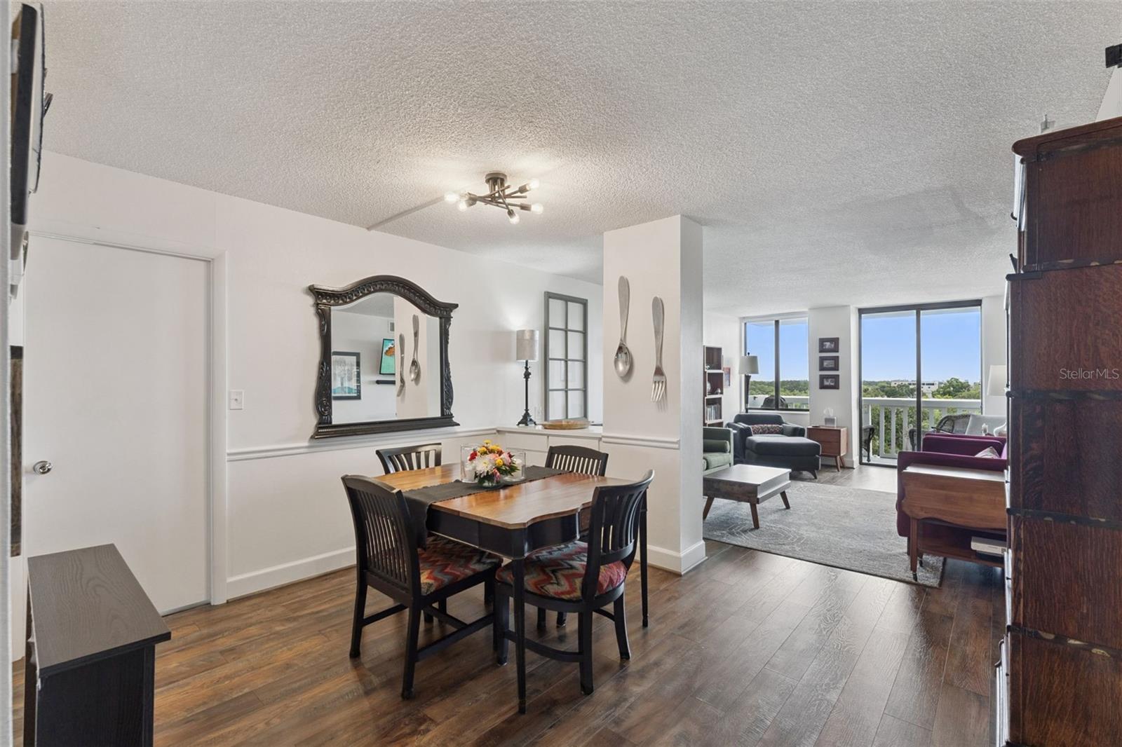 PARK LAKE TOWERS - Residential