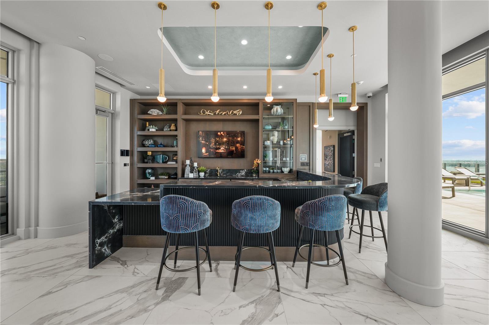 ALTURA BAYSHORE - Residential